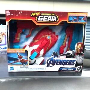 Iron Man Assembler Gear Infinity War Avengers . w/ {3} Nerf Darts . Marvel